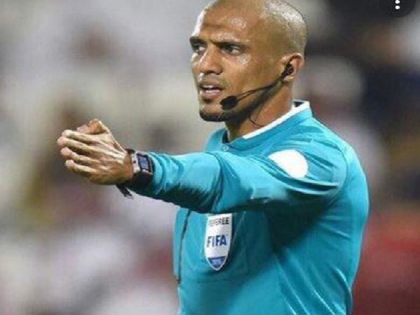 Trọng tài là gì và những điều vần biết về trọng tài bóng đá Trọng tài là gì và những điều vần biết về trọng tài bóng đá