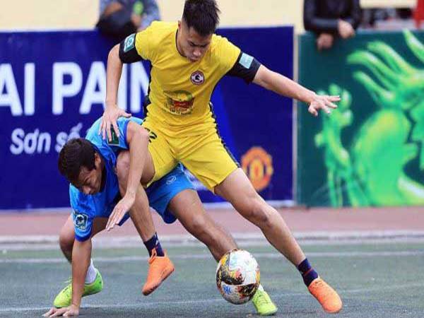 Hậu vệ quét là gì? Hậu vệ quét trong bóng đá có vai trò gì? Hậu vệ quét là gì? Hậu vệ quét trong bóng đá có vai trò gì?