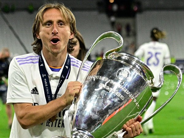 Tin Real Madrid 30/5: Modric gia hạn với Real Madrid Tin Real Madrid 30/5: Modric gia hạn với Real Madrid