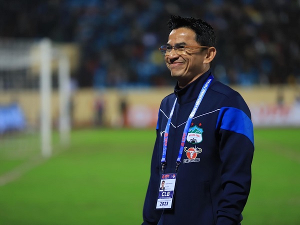 Bóng đá Việt Nam sáng 20/2: Kiatisak tiến cử tài năng trẻ HAGL cho HLV Troussier Bóng đá Việt Nam sáng 20/2: Kiatisak tiến cử tài năng trẻ HAGL cho HLV Troussier