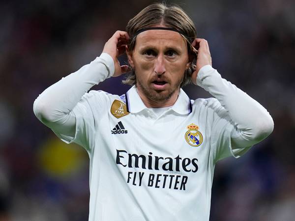 Bóng đá QT 8/9: Luka Modric cảm thấy bị lừa dối trong bản hợp đồng mới Bóng đá QT 8/9: Luka Modric cảm thấy bị lừa dối trong bản hợp đồng mới