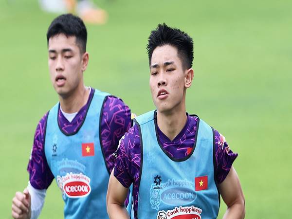 Bóng đá VN 19/4: HLV Hoàng Anh Tuấn đón tin dữ Bóng đá VN 19/4: HLV Hoàng Anh Tuấn đón tin dữ