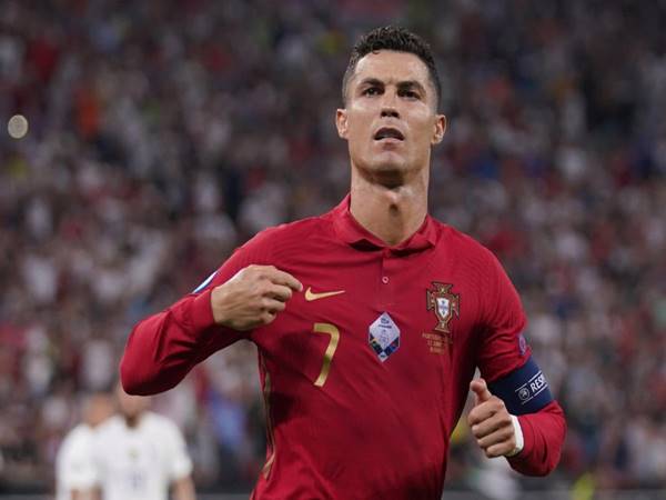 Ronaldo mặc áo số mấy? Ý nghĩa của chiếc áo số 7 ra sao Ronaldo mặc áo số mấy? Ý nghĩa của chiếc áo số 7 ra sao