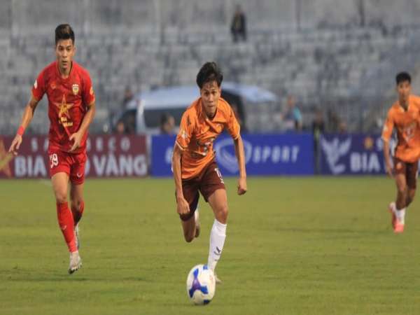 Bóng đá VN: Trần Bảo Toàn chấn thương trước ngày hội quân Bóng đá VN: Trần Bảo Toàn chấn thương trước ngày hội quân