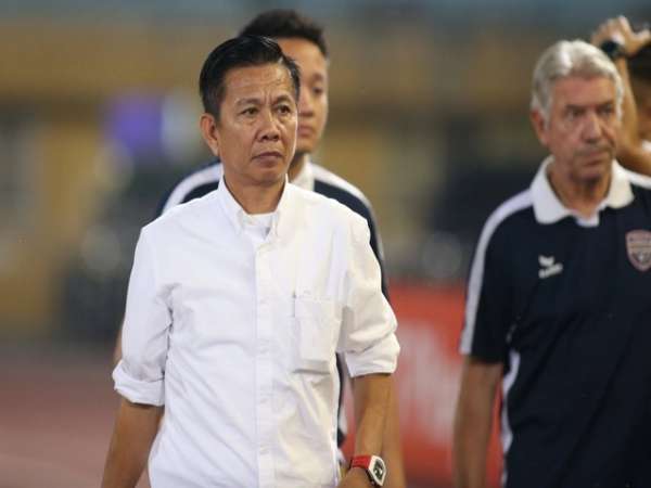 Bóng đá VN: HLV Hoàng Anh Tuấn chia tay CLB Bình Dương Bóng đá VN: HLV Hoàng Anh Tuấn chia tay CLB Bình Dương